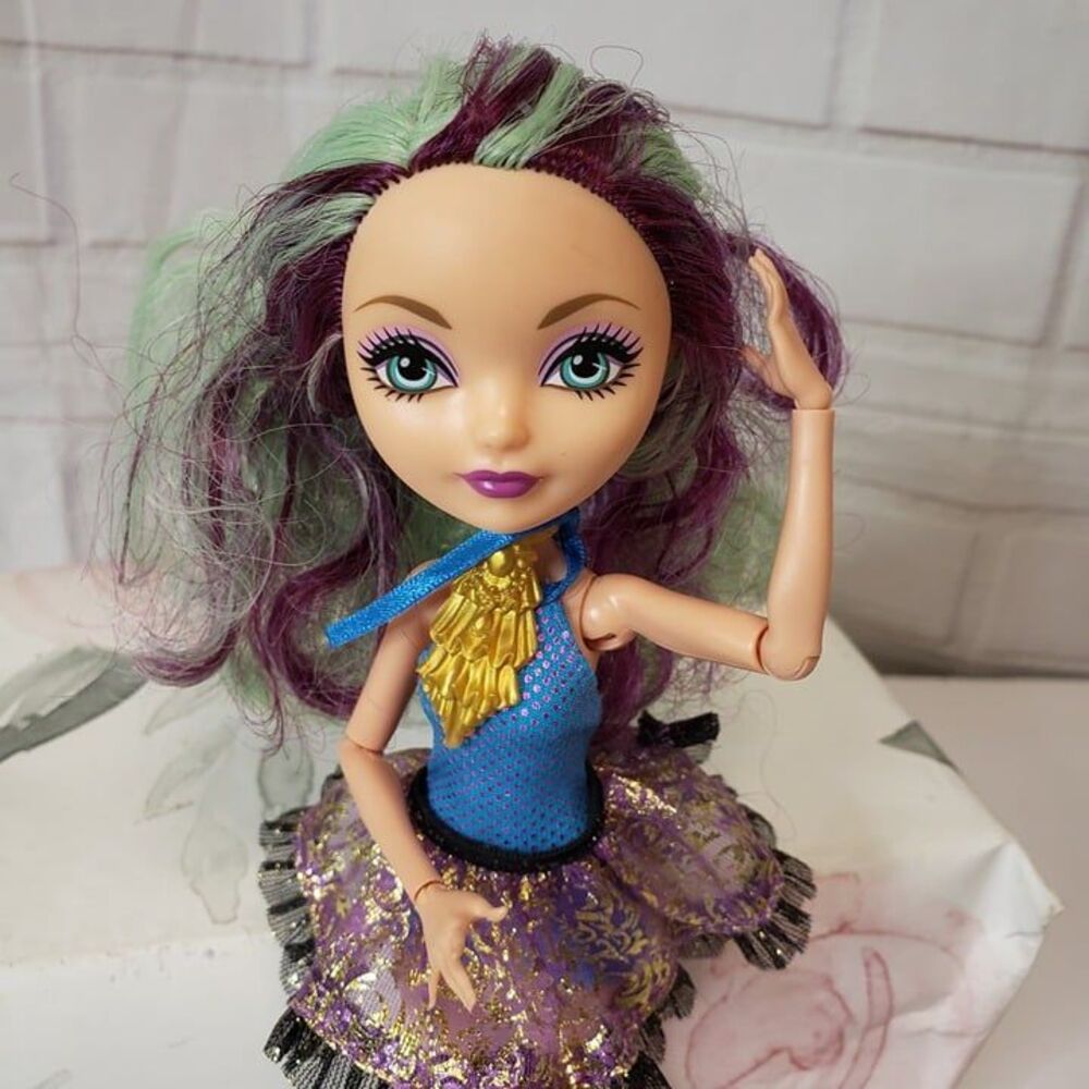 Ever After High Madeline Hatter Fully Articulated Doll Mattel Dressed with Shoes